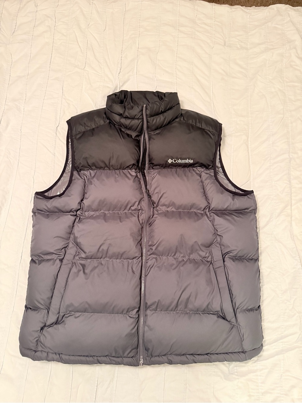 Columbia Men's Gray and Black Quilted Down Puffer Vest